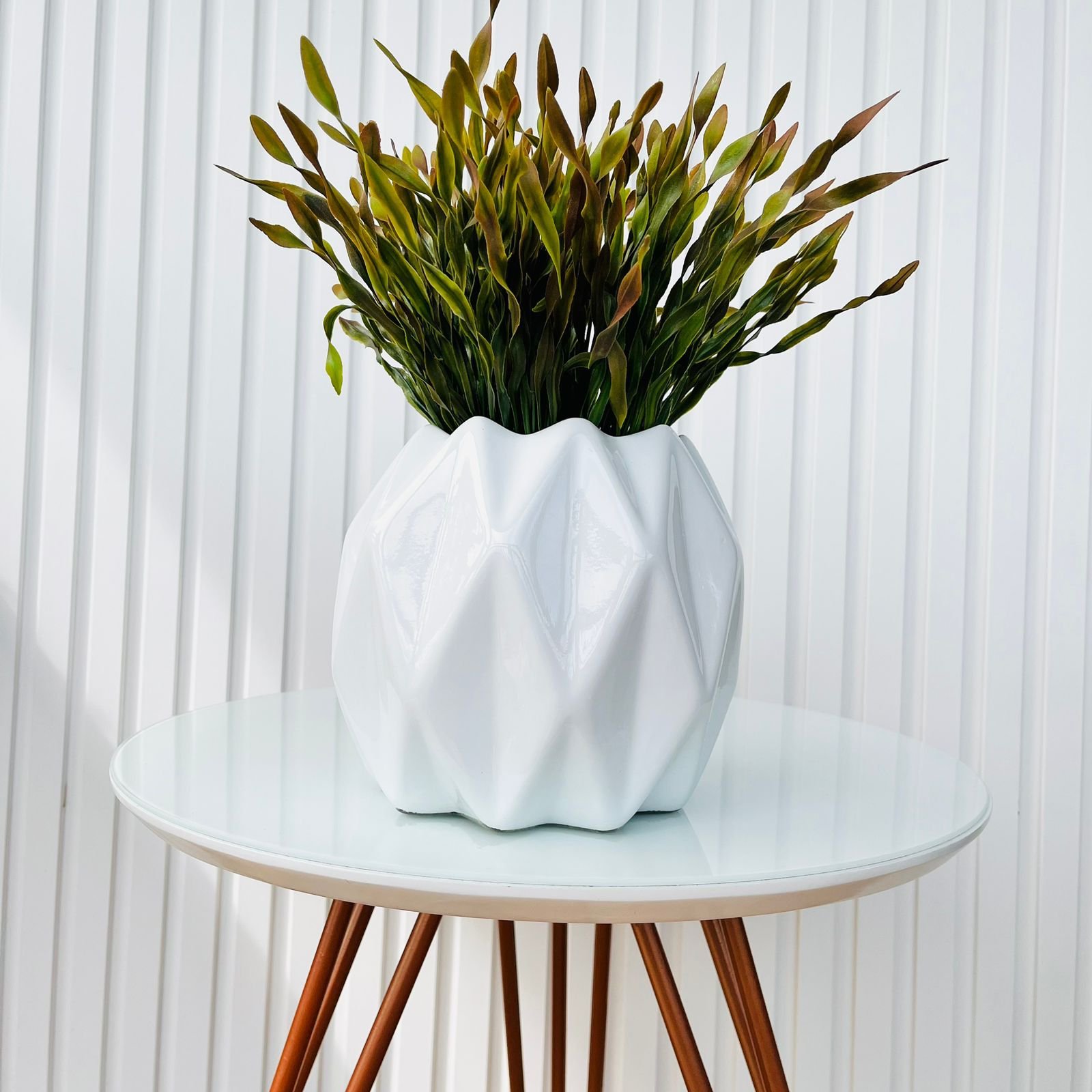 Imagem do produto VASO CACHEPOT 8CM PIRAMIDE BRANCO