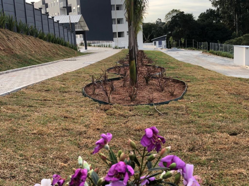 Imagem do produto PEDRA LAJOTA RAMPA 40X40 UND